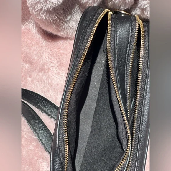 Coach Jes Quilted Camera Bag Black Leather Gold Hardware Crossbody Purse - Picture 7 of 9